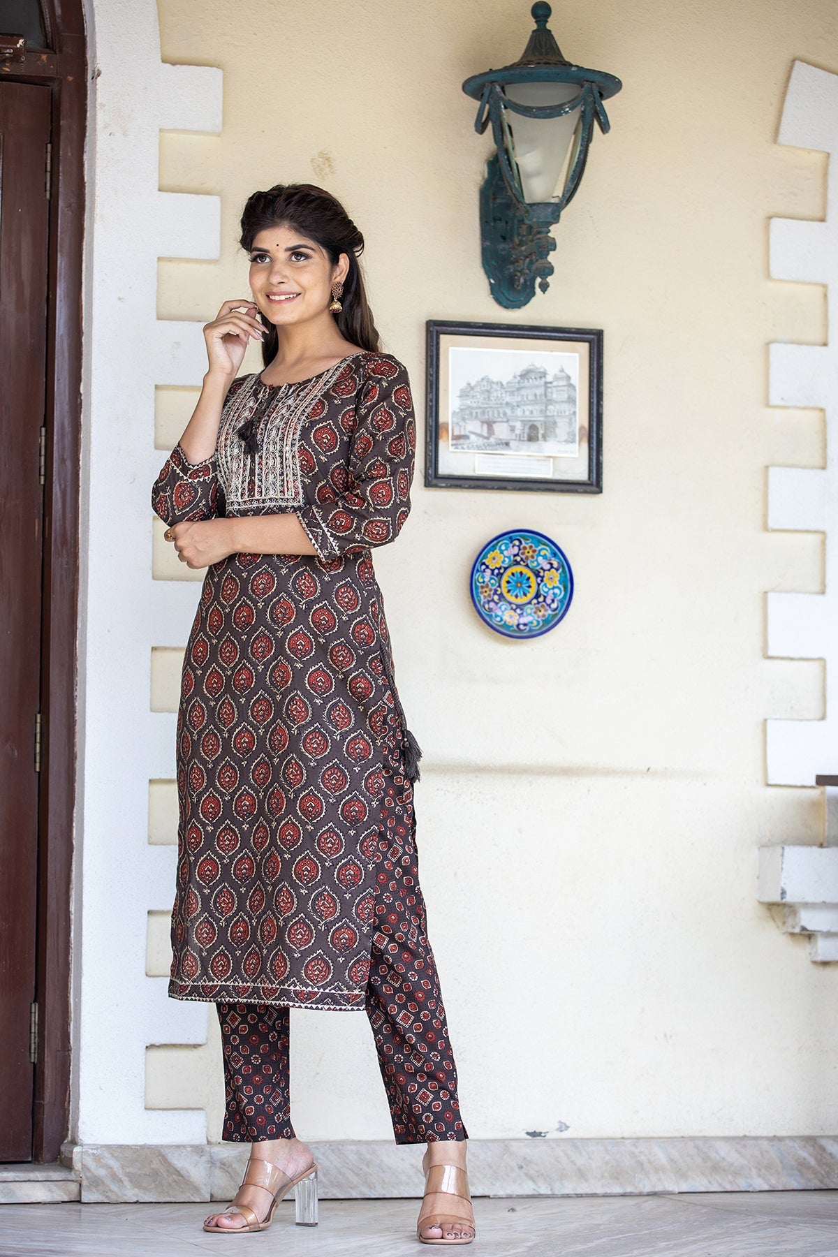 Kaajh Women's Brown Ajrak Print Cotton Kurta Pant Set - Distacart
