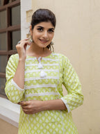 Kaajh Women's Green Pastel Printed Cotton Casual Kurta - Distacart