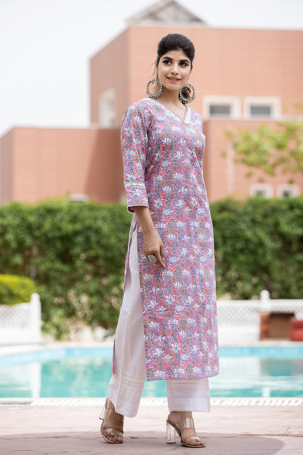 Kaajh Women's Pink Floral Printed Cotton Kurta - Distacart