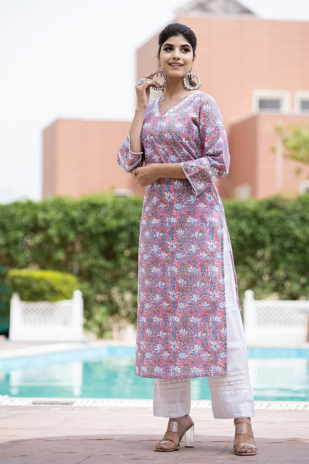 Kaajh Women's Pink Floral Printed Cotton Kurta - Distacart