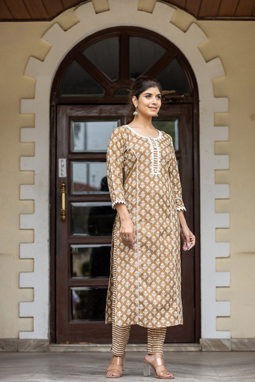 Kaajh Women's Coffee Brown Floral Printed Cotton Kurta Pant Dupatta Set - Distacart
