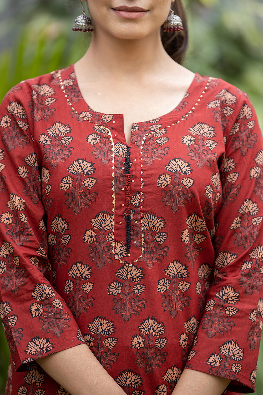 Kaajh Women's Maroon Floral Printed Cotton Kurta Pant Set - Distacart