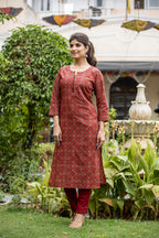 Kaajh Women's Maroon Printed Cotton Kurta Pant Dupatta Set - Distacart