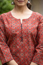 Kaajh Women's Maroon Printed Cotton Kurta Pant Dupatta Set - Distacart