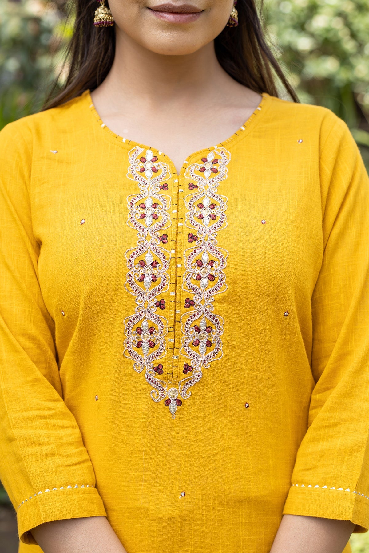 Kaajh Women's Yellow Zari Embroidery Kurta Pant Set With Dupatta - Distacart
