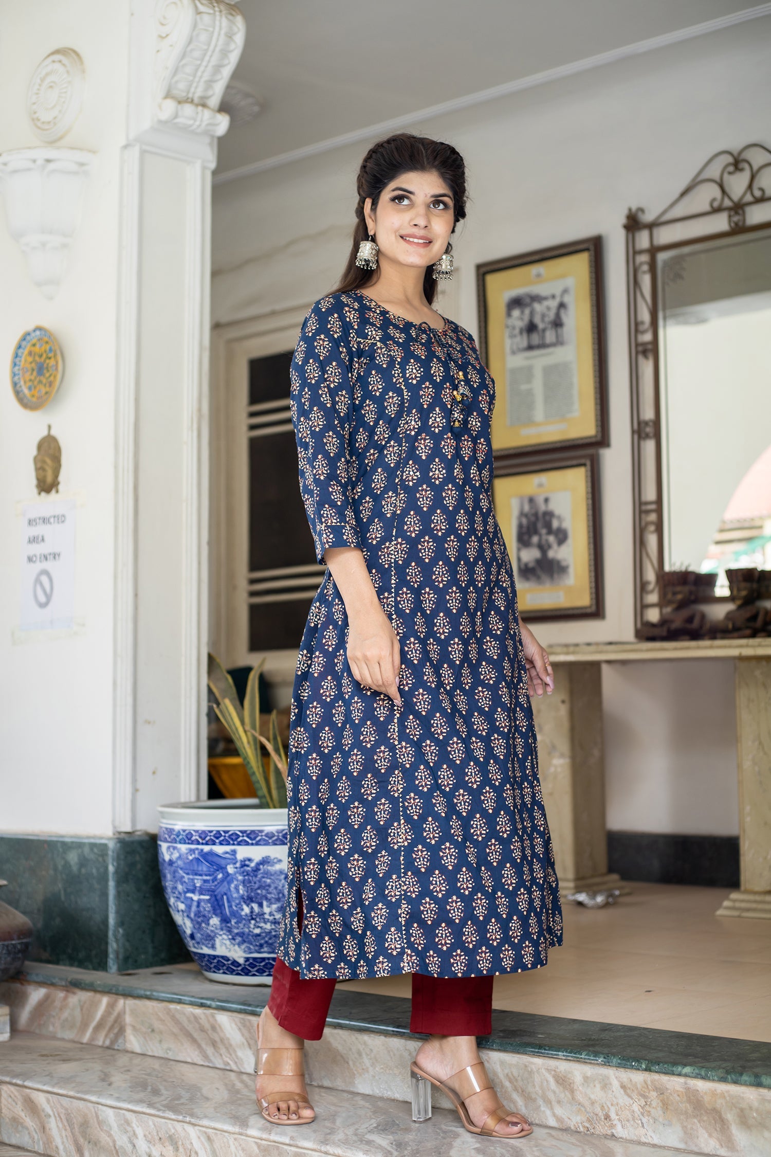 Kaajh Women's Blue Bagru Print Kurta Pant Set - Distacart