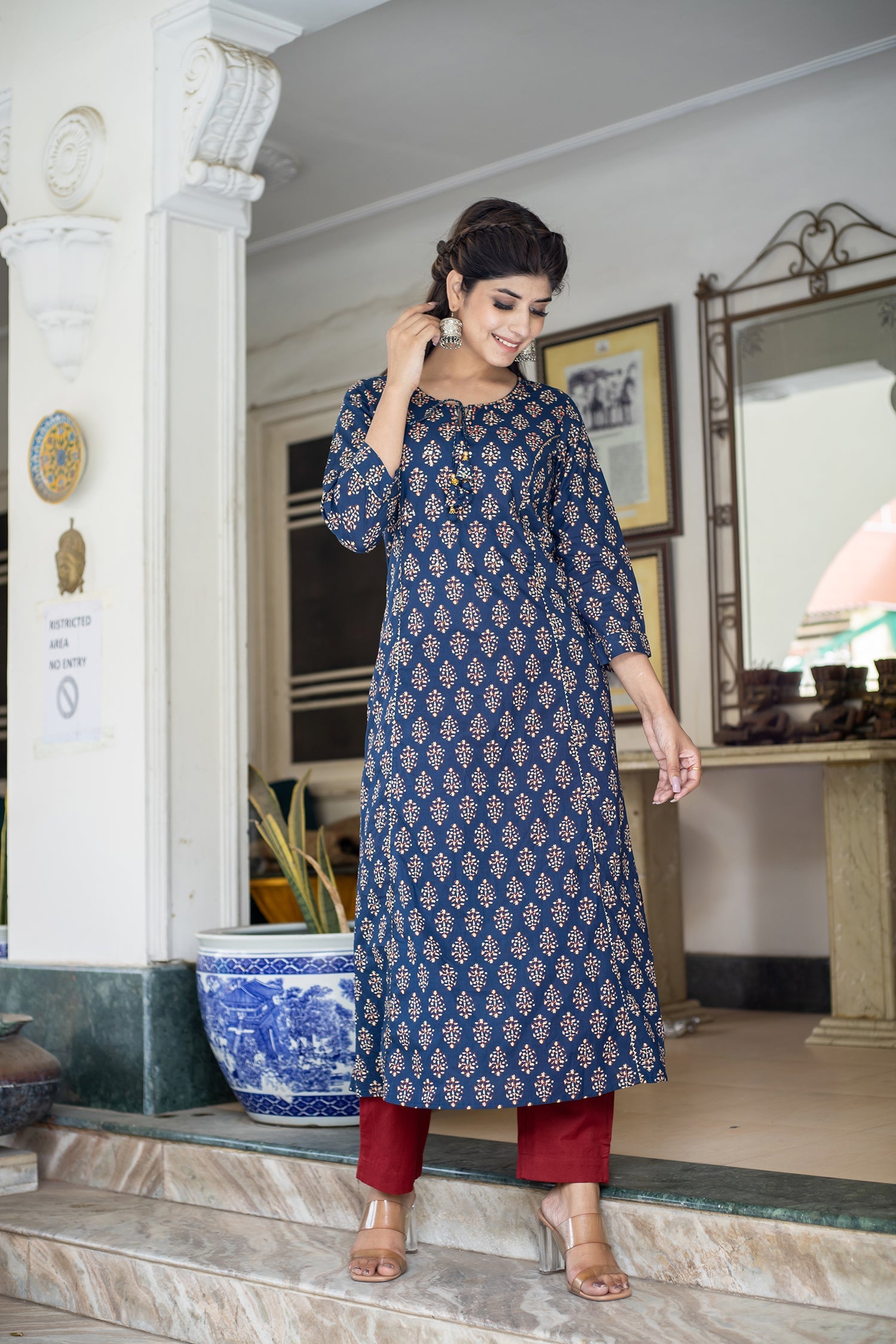Kaajh Women's Blue Bagru Print Kurta Pant Set - Distacart