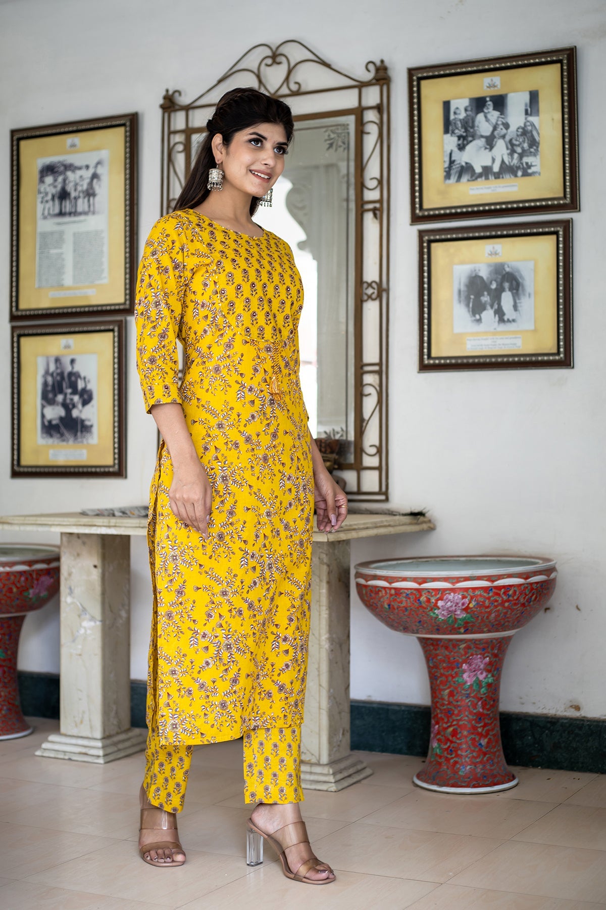 Kaajh Women's Yellow Floral Print Kurta Pant Set - Distacart