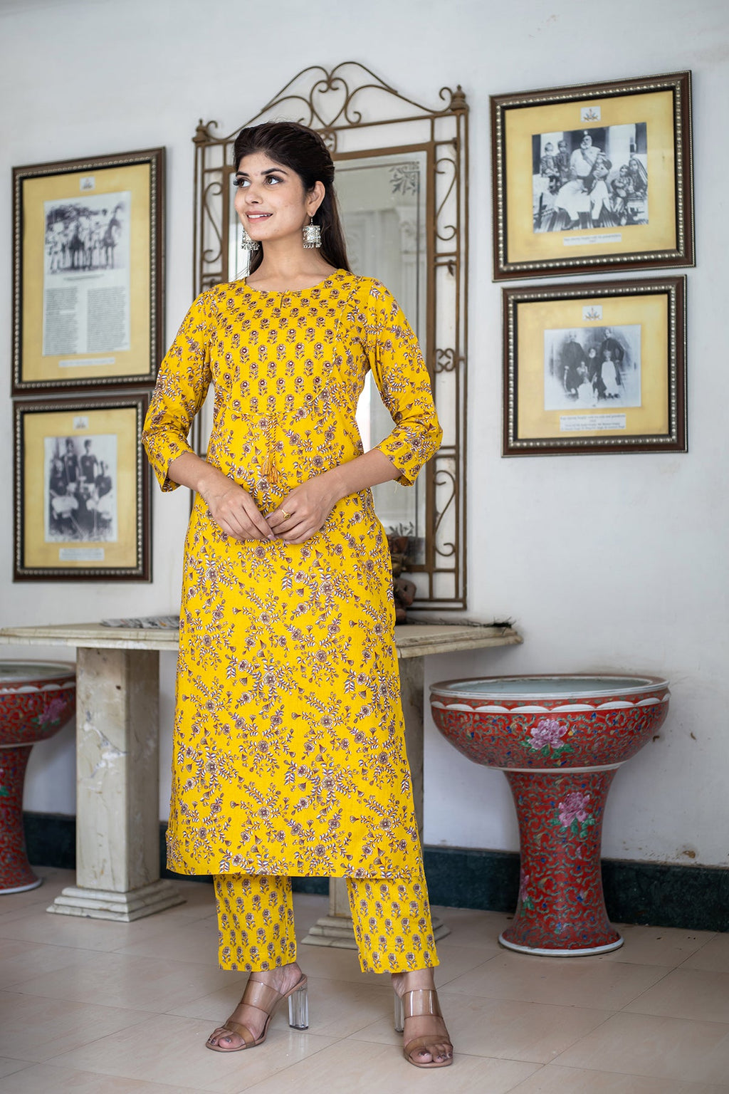 Kaajh Women's Yellow Floral Print Kurta Pant Set - Distacart