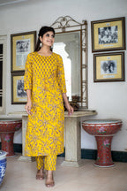 Kaajh Women's Yellow Floral Print Kurta Pant Set - Distacart