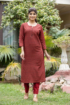 Kaajh Women's Maroon Bootti Printed Cotton Kurta Pant Set - Distacart