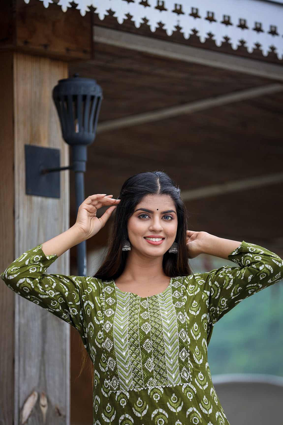 Kaajh Women's Green Floral Printed Kurta Pant Set - Distacart