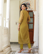 Kaajh Women's Mehndi Green Chanderi Kurta Set With Dupatta And Pant - Distacart