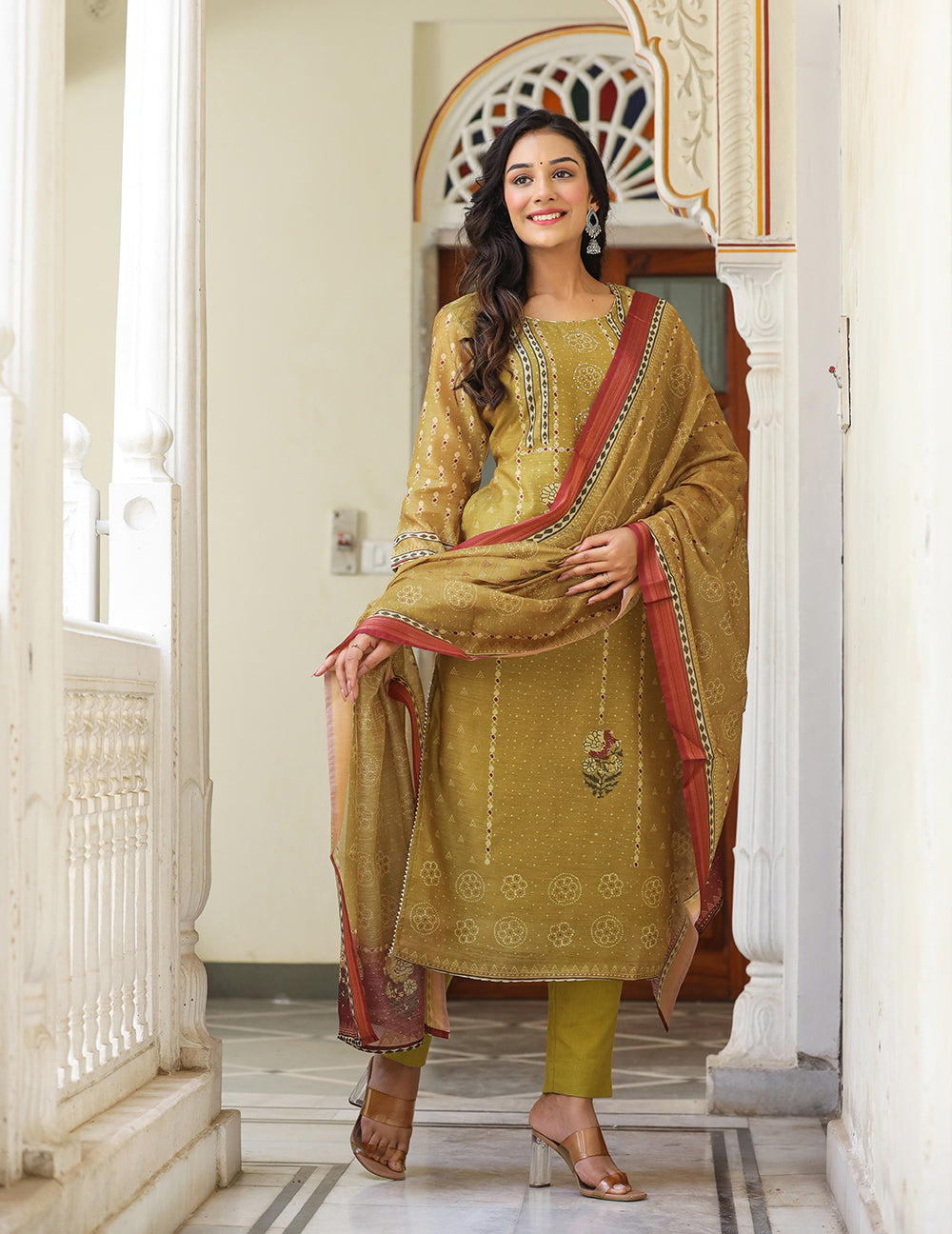 Kaajh Women's Mehndi Green Chanderi Kurta Set With Dupatta And Pant - Distacart