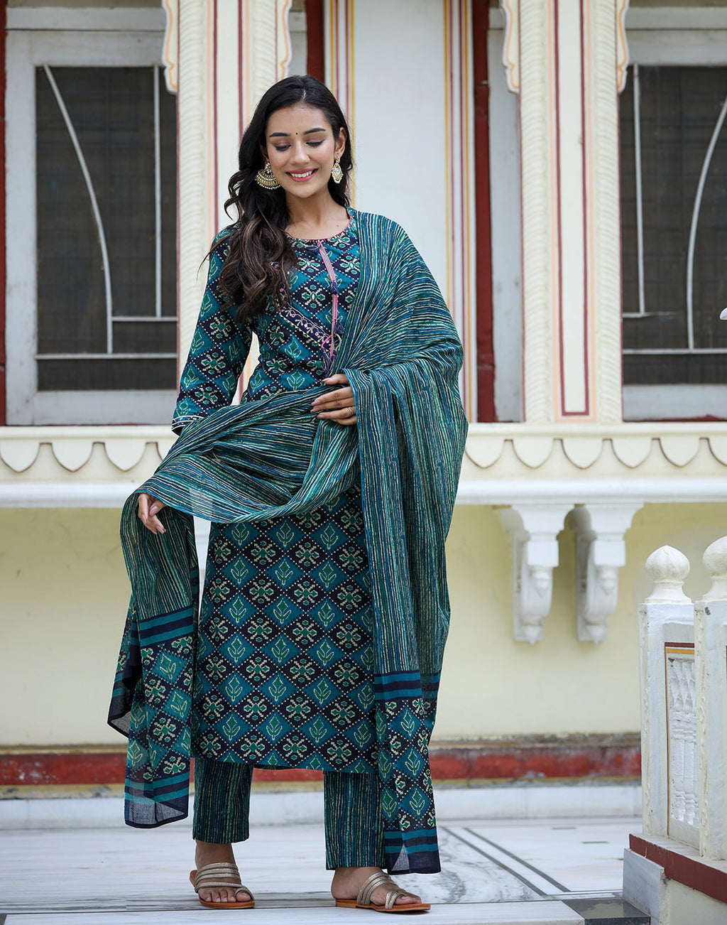 Kaajh Women's Green Ethnic Print Cotton Kurta Set With Pant And Dupatta - Distacart