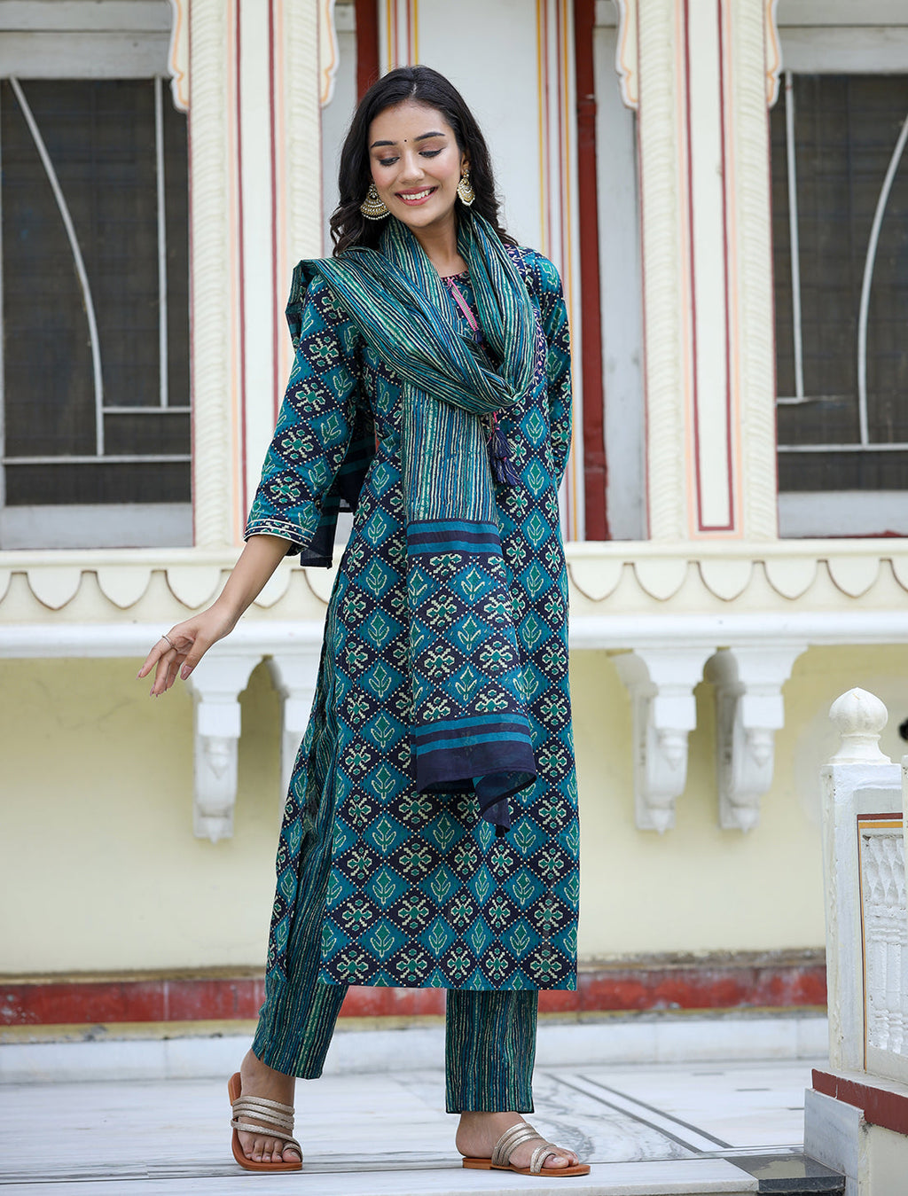 Kaajh Women's Green Ethnic Print Cotton Kurta Set With Pant And Dupatta - Distacart