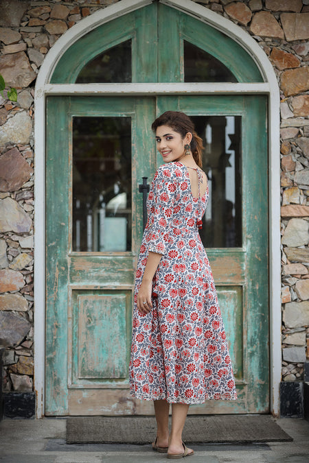 Kaajh Women's White Blue Floral Printed Cotton Ethnic Dress