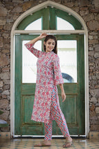 Kaajh Women's Pink Floral Printed Kurta Pant Set - Distacart
