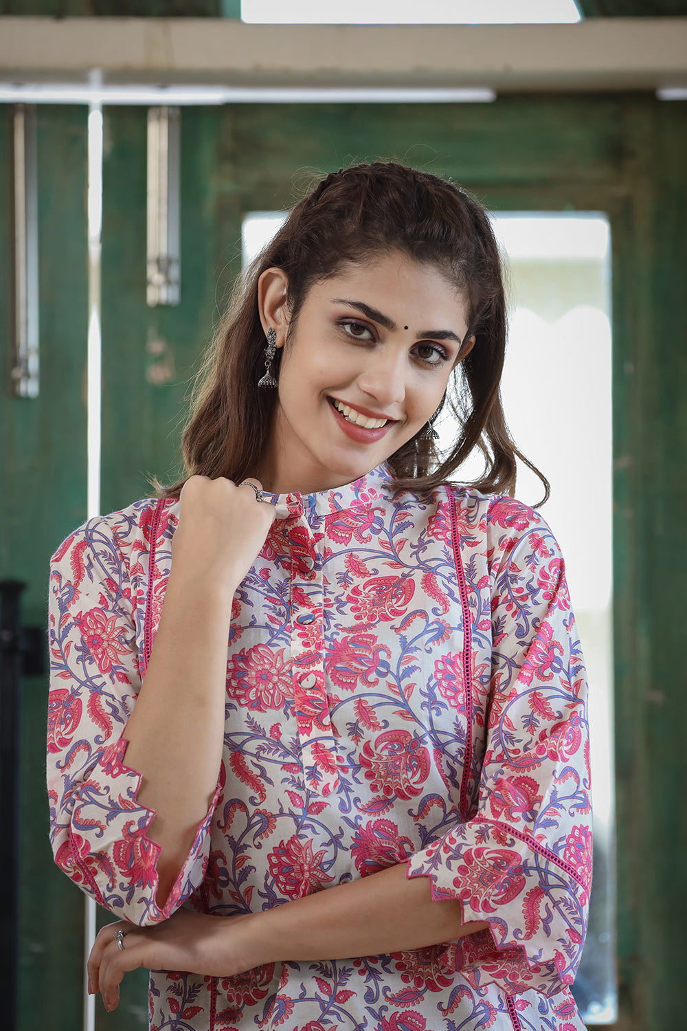 Kaajh Women's Pink Floral Printed Kurta Pant Set - Distacart
