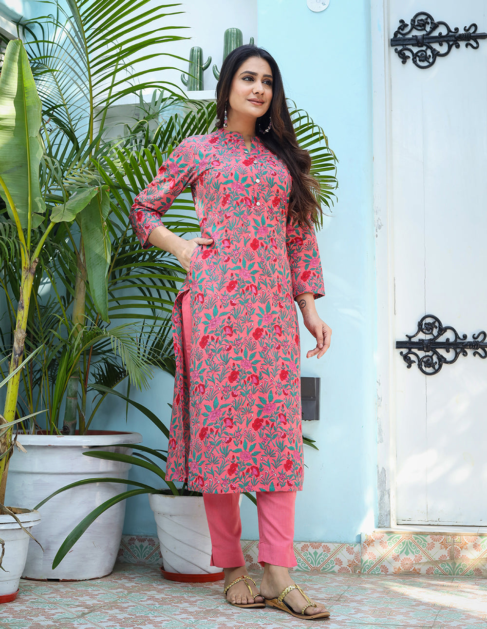 Kaajh Woman's Pink Floral Print Cotton Kurta Pant Set - Distacart