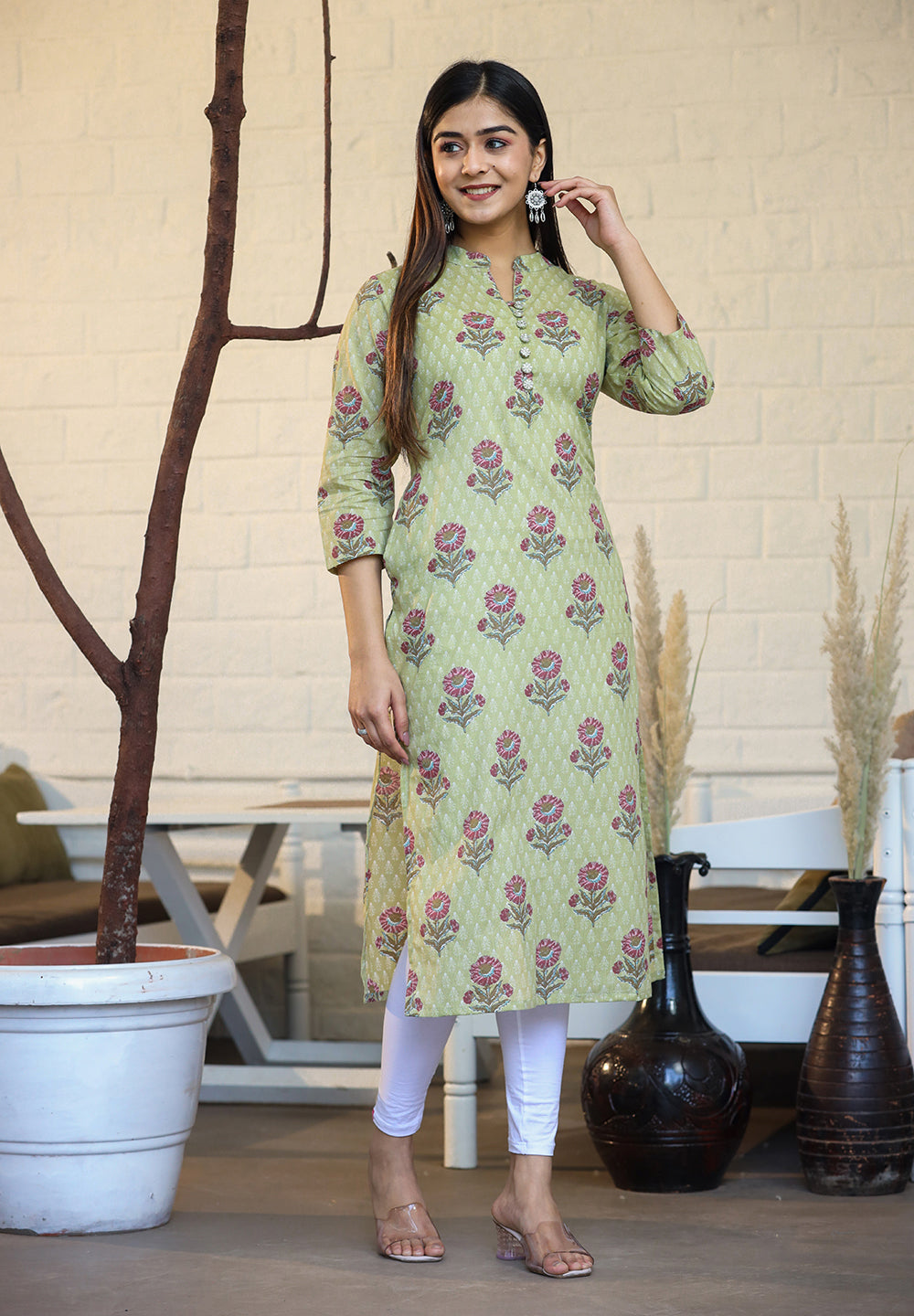 Kaajh Woman's Green Floral Print Cotton Casual Kurta - Distacart