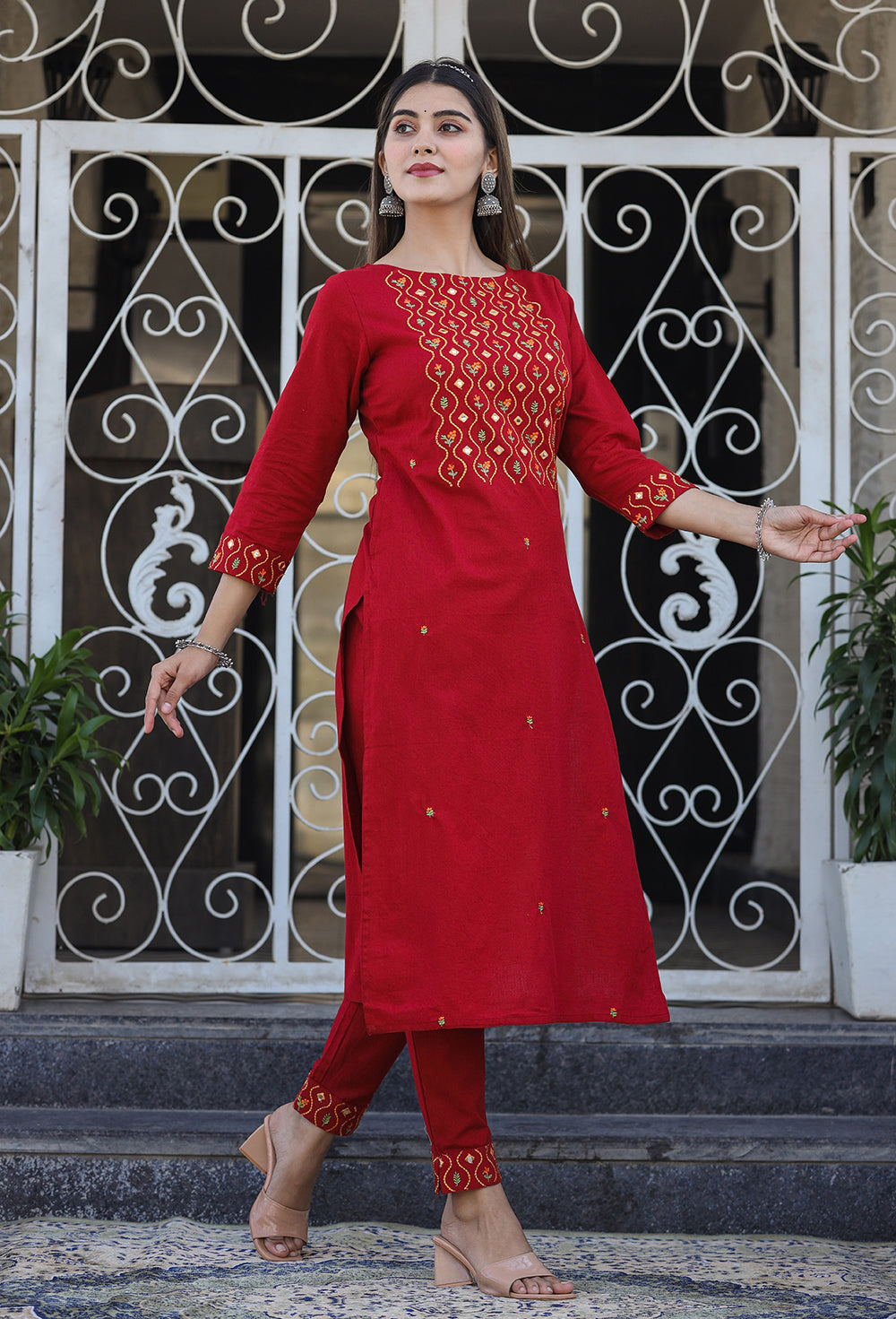 Kaajh Women's Maroon Embroidered Cotton Kurta Pant Set - Distacart
