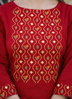 Kaajh Women's Maroon Embroidered Cotton Kurta Pant Set - Distacart
