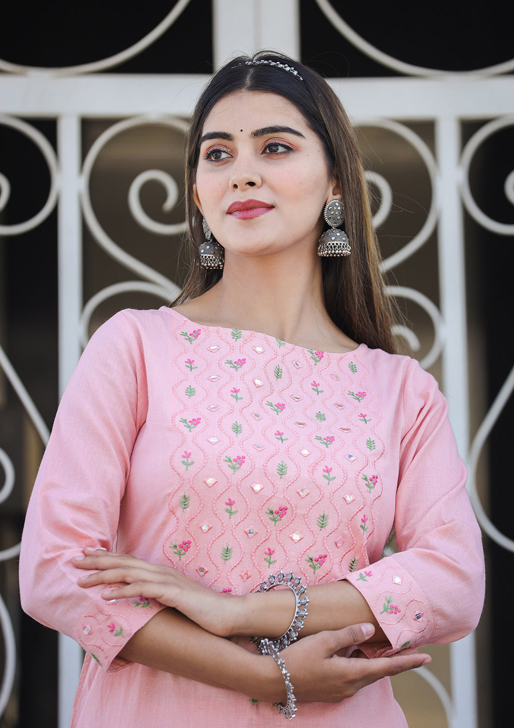 Kaajh Women's Peach Embroidered Cotton Kurta Pant Set - Distacart
