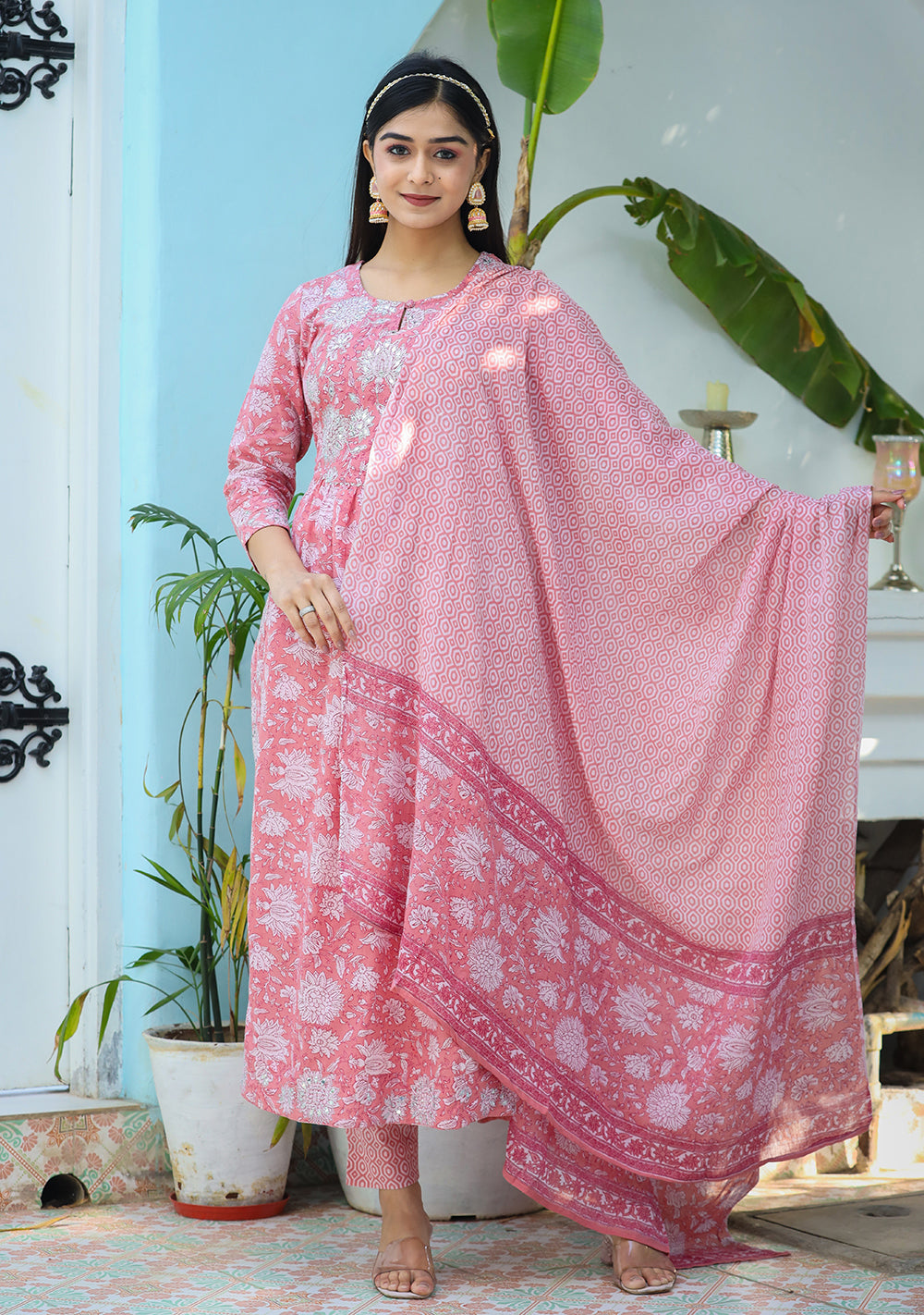 Kaajh Woman's Pink Floral Print Cotton Kurta Pant With Dupatta Set - Distacart