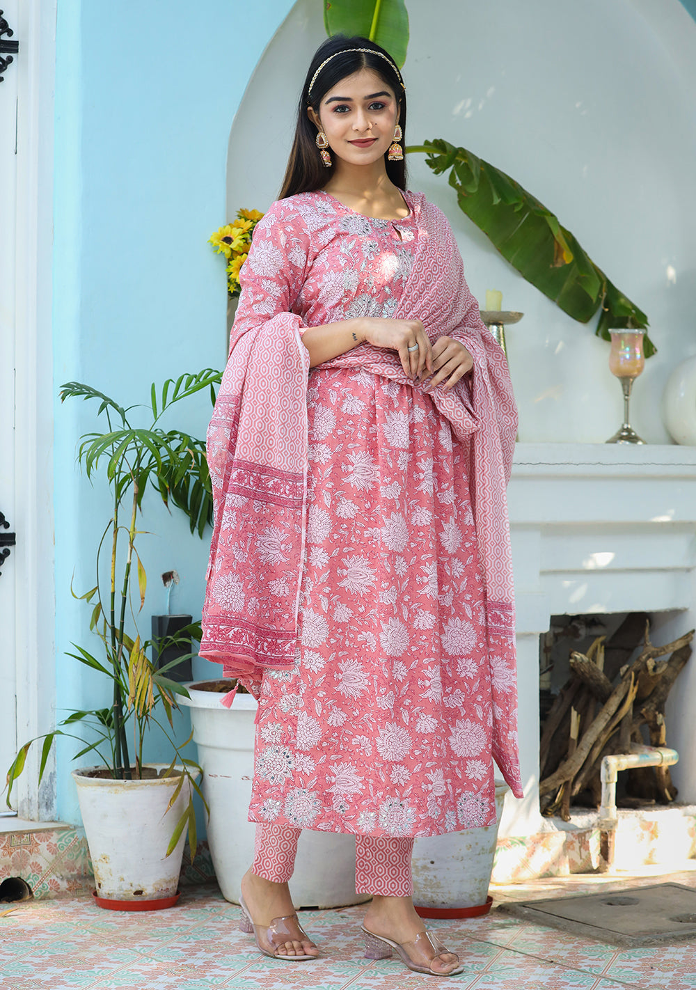 Kaajh Woman's Pink Floral Print Cotton Kurta Pant With Dupatta Set - Distacart