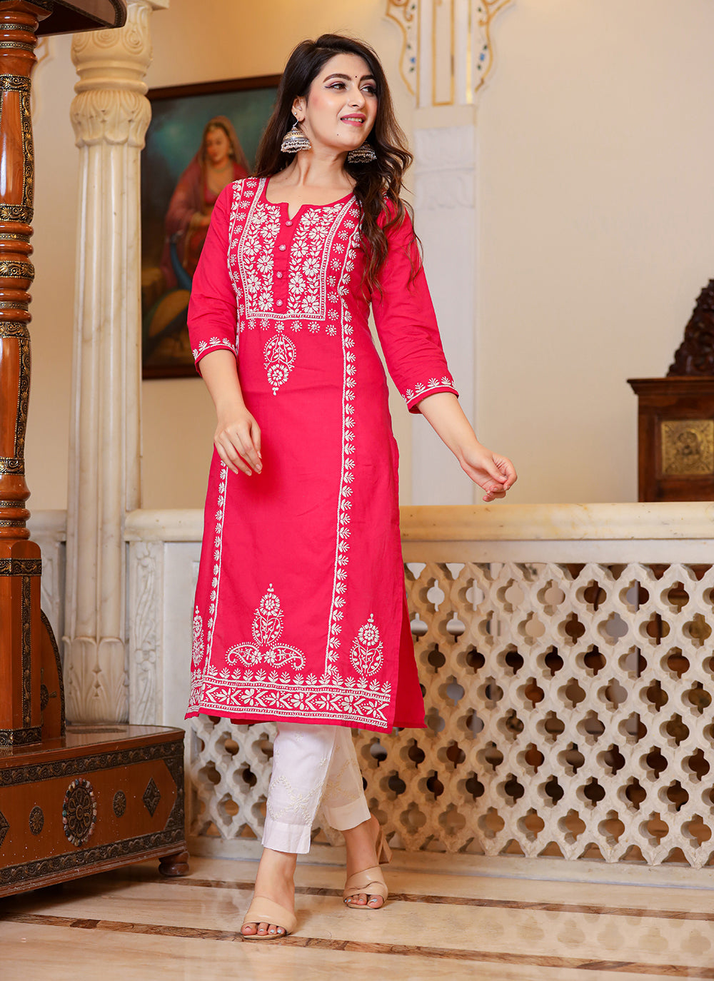 Kaajh Women's Pink Hand Embroidered Lucknow Chikankari Kurta Set With Dupatta - Distacart
