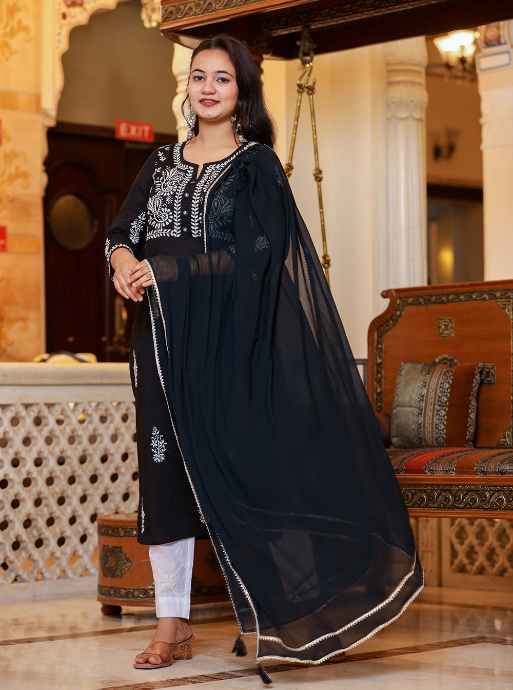 Kaajh Women's Black Lucknow Chikankari Kurta Pant Set With Dupatta - Distacart