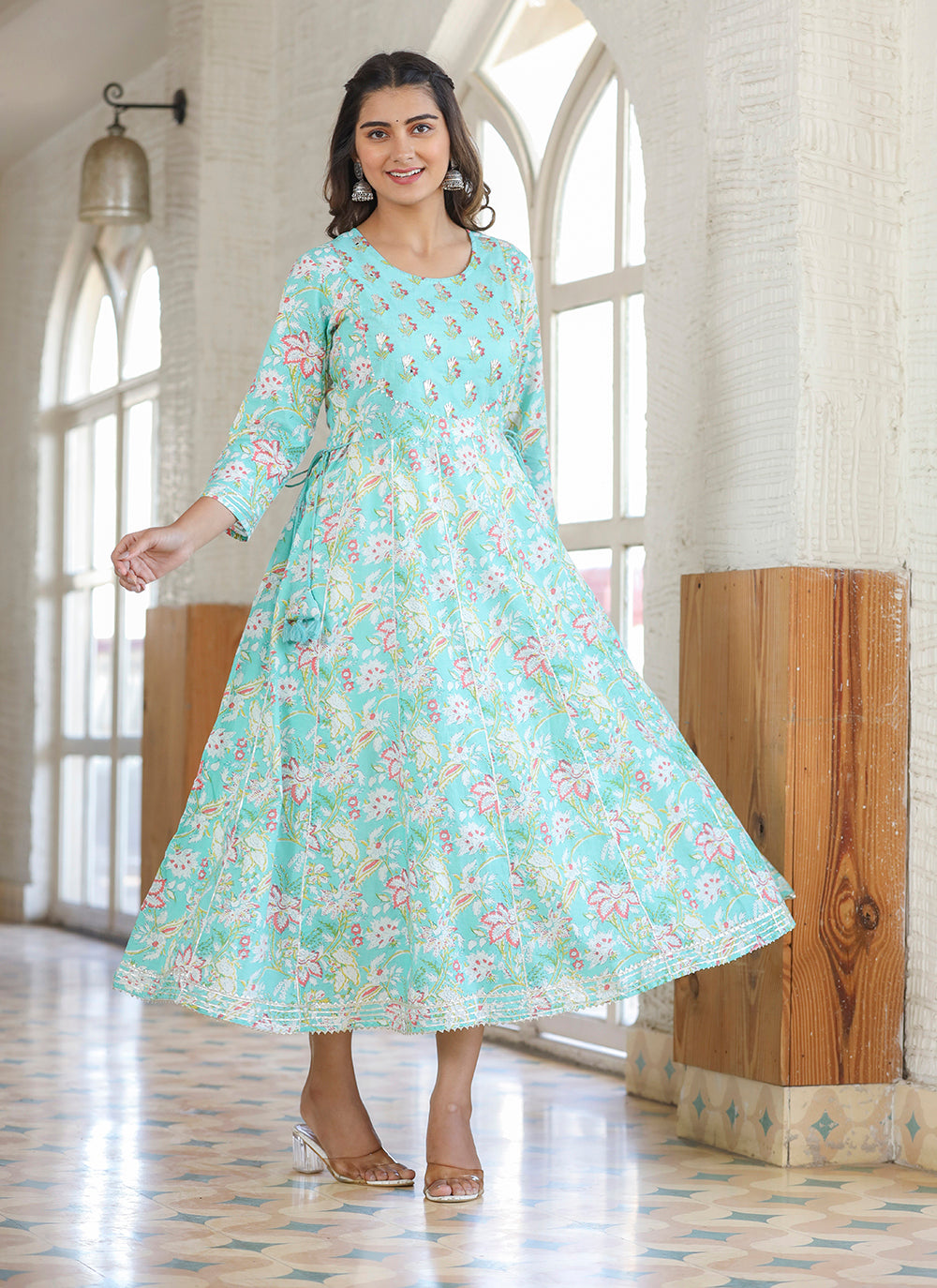 Kaajh Green Embroidered Cotton A-Line Kurta - Distacart