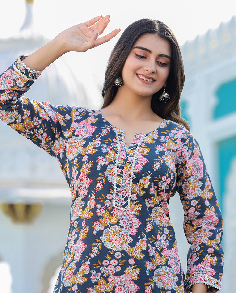 Kaajh Women's Grey Floral Printed Kurta With Sharara - Distacart