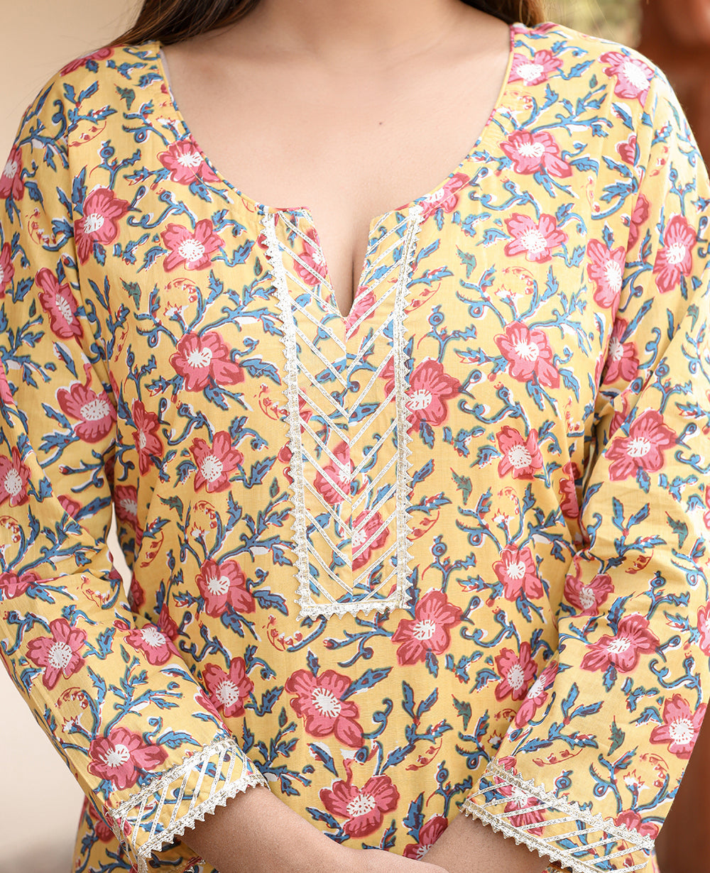 Kaajh Women's Yellow Floral Printed Kurta With Sharara - Distacart