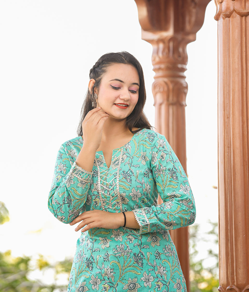 Kaajh Women's Green Floral Printed Kurta With Sharara - Distacart