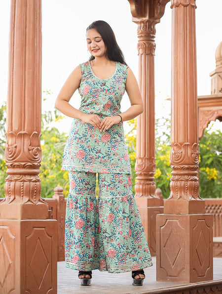 Kaajh Women's Turquoise Floral Printed Kurta With Sharara