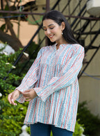 Kaajh Women's White Blue Printed Cotton Top