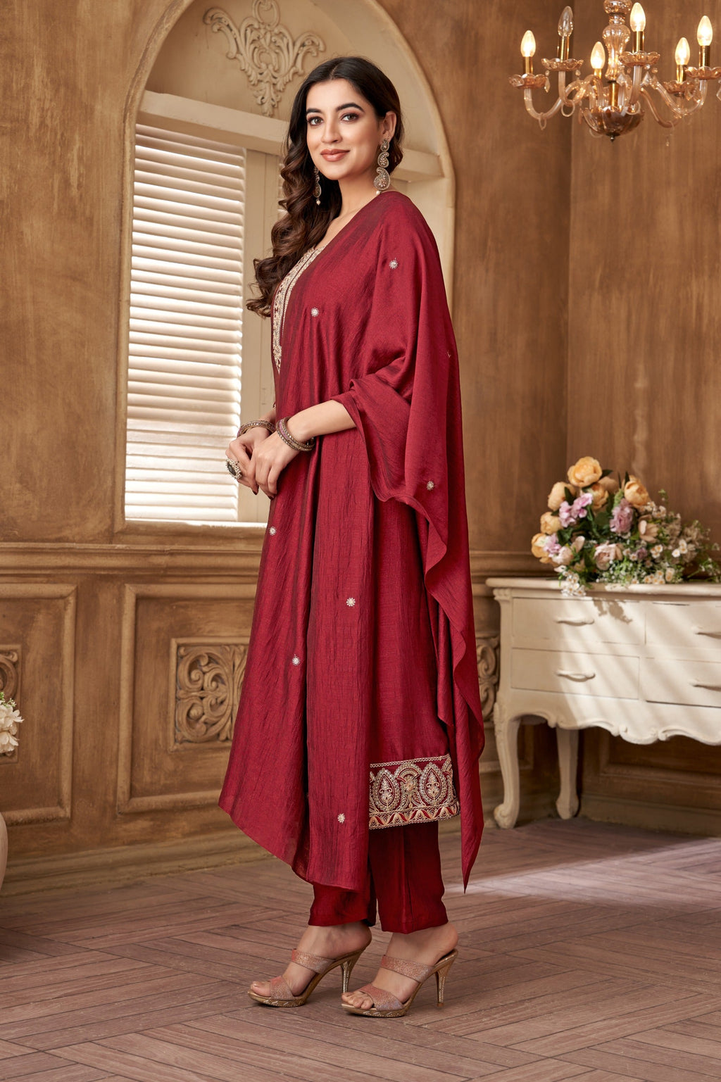 Vedant Vastram Kurta Pant set with Dupatta having Beautiful Embroidered work - Maroon