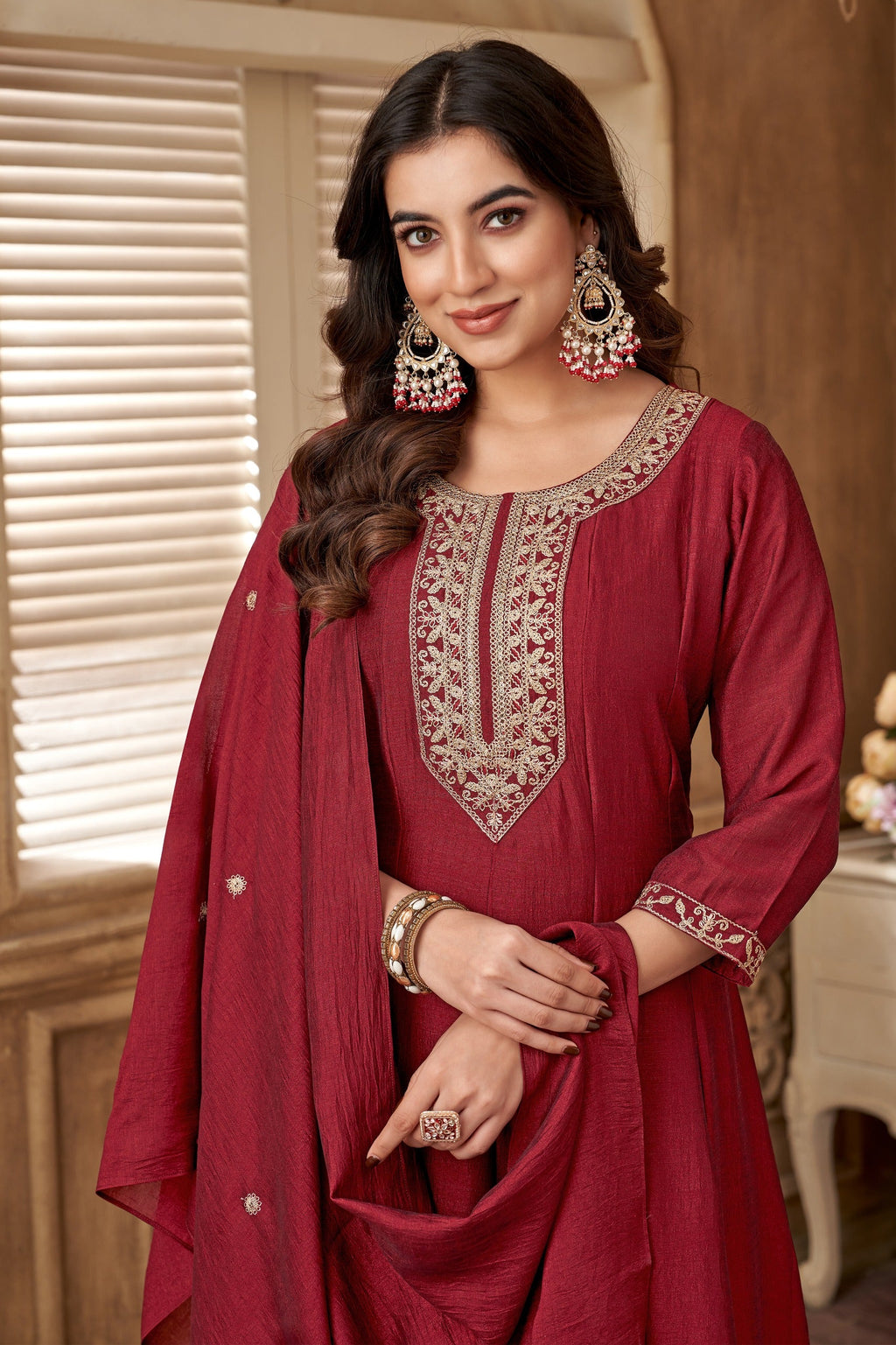 Vedant Vastram Kurta Pant set with Dupatta having Beautiful Embroidered work - Maroon