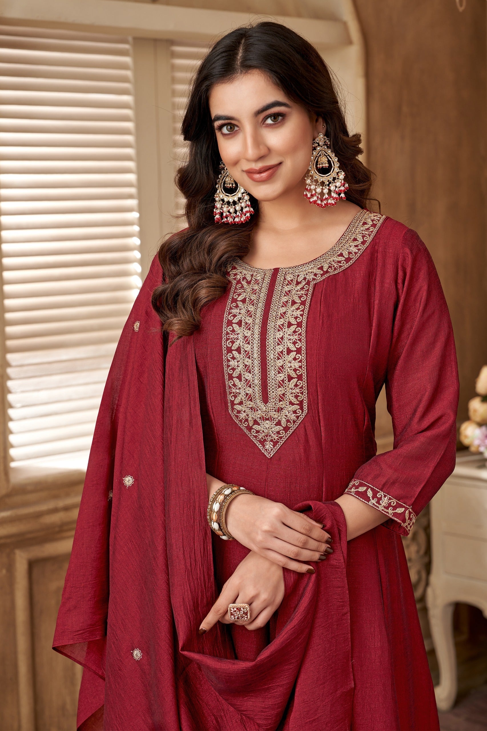 Vedant Vastram Kurta Pant set with Dupatta having Beautiful Embroidered work - Maroon