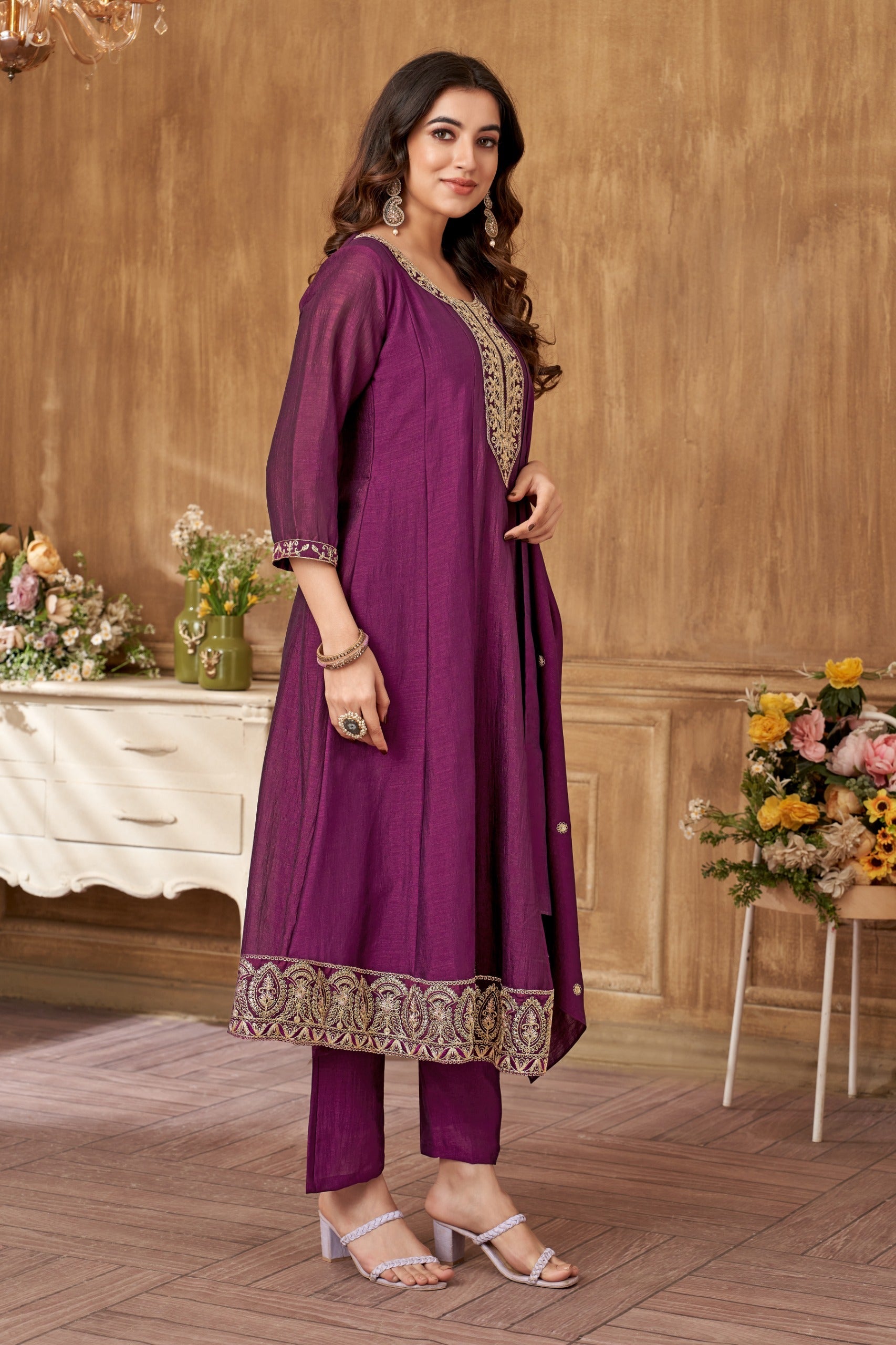 Vedant Vastram Kurta Pant set with Dupatta having Beautiful Embroidered work - Wine