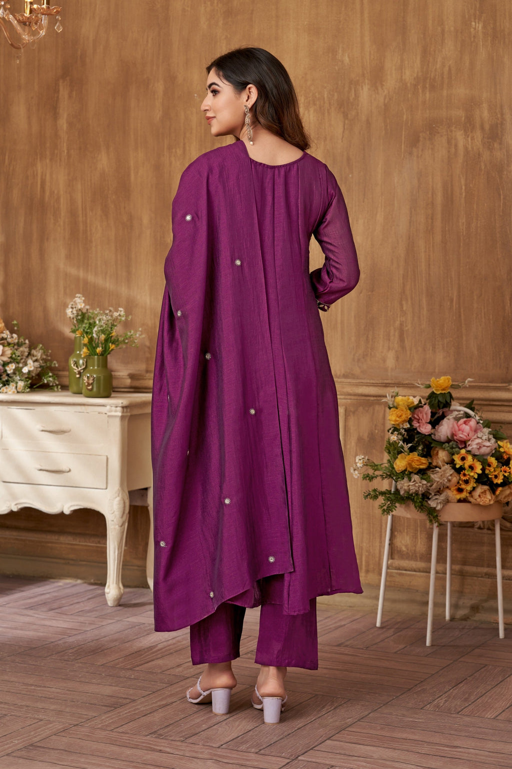 Vedant Vastram Kurta Pant set with Dupatta having Beautiful Embroidered work - Wine