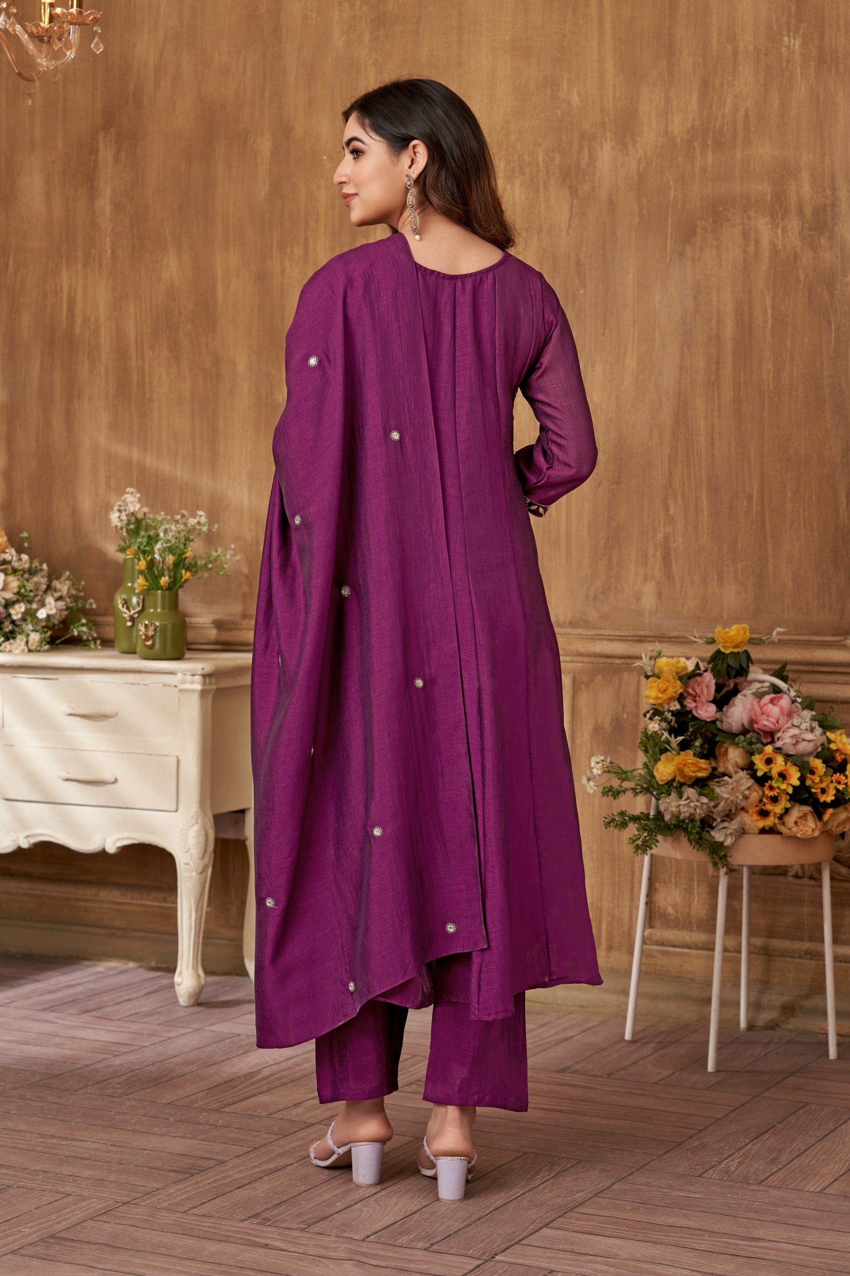 Vedant Vastram Kurta Pant set with Dupatta having Beautiful Embroidered work - Wine