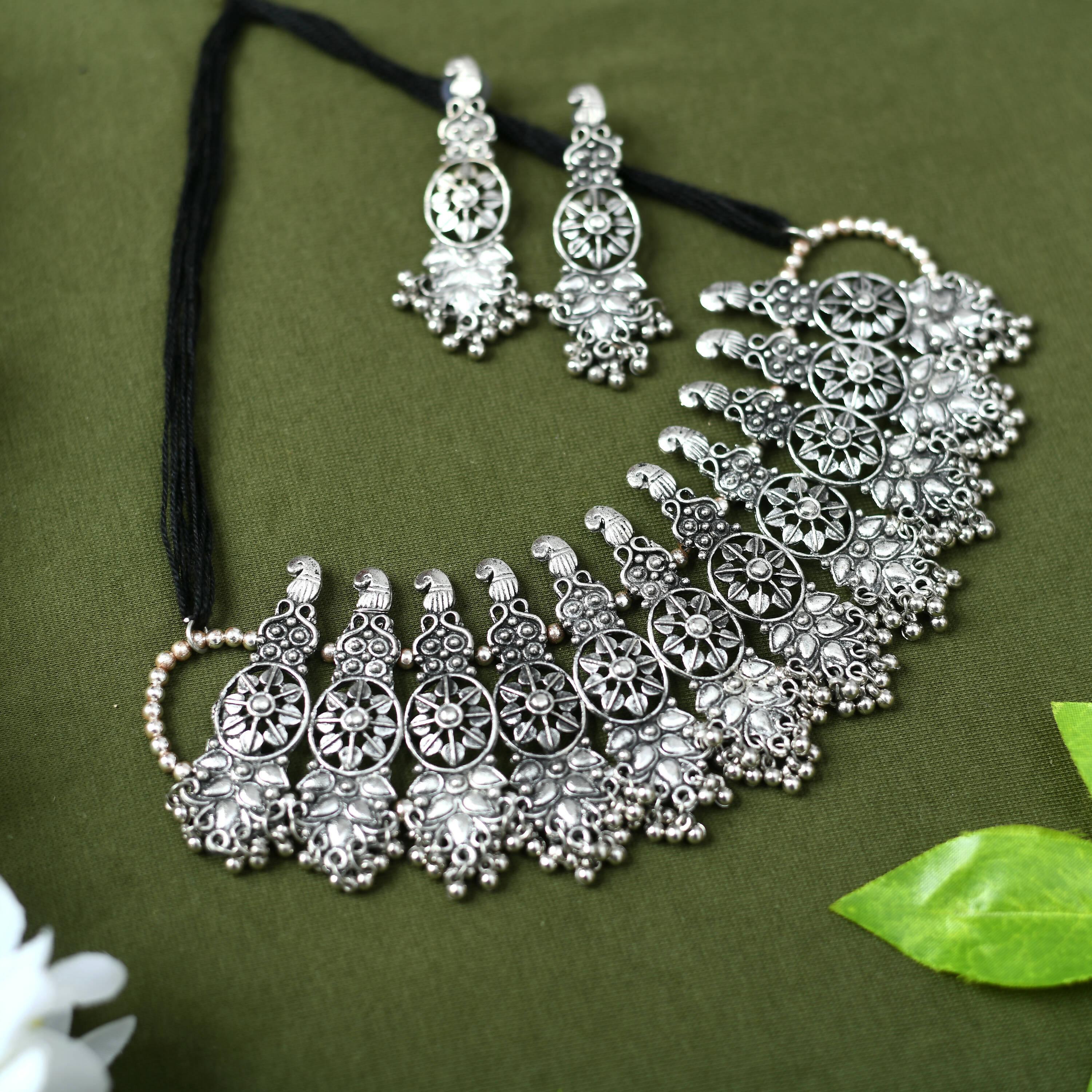 Mominos Fashion Johar Kamal Oxidised Silver-Plated Brass Finish Temple Jewellery with Earrings For Women - Distacart