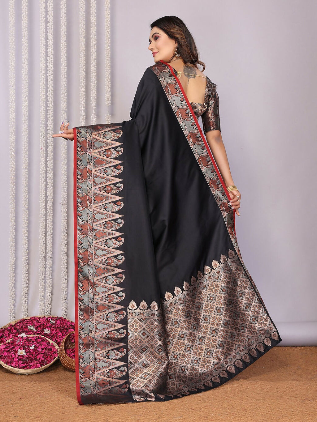 Joban Fashion Banarasi Black Jacquard Woven Soft Silk Saree - Distacart