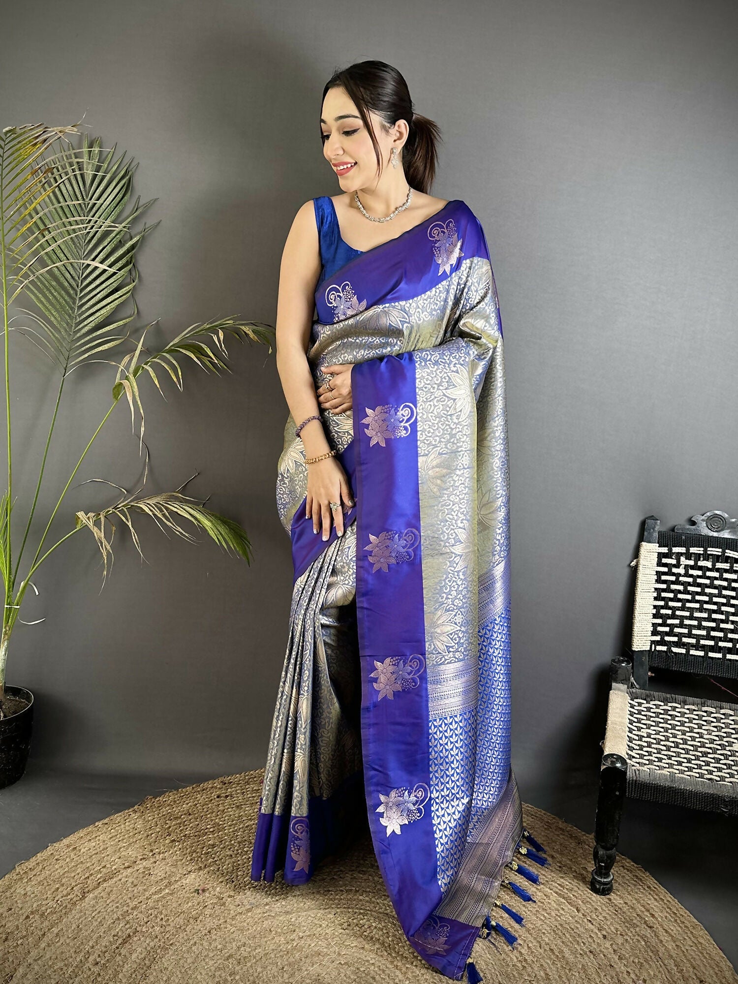 Joban Fashion Grey Intricate Zari Weaving Soft Silk Dharmavaram Saree
