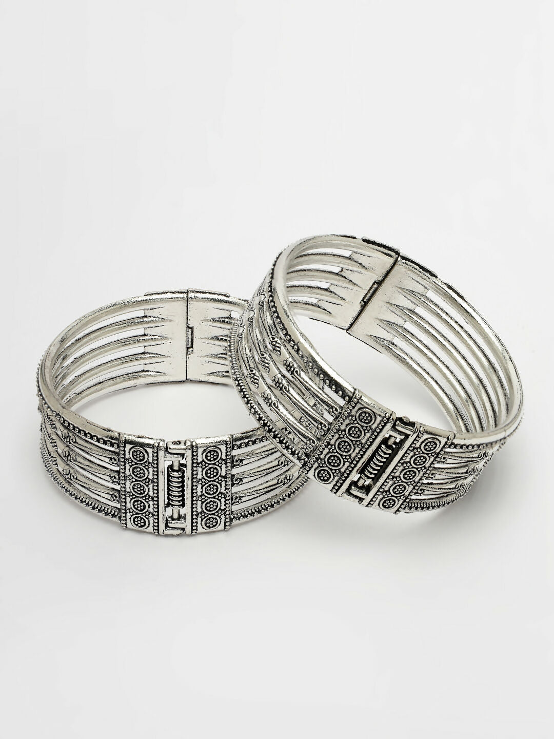 NVR Women's Silver-Toned German Silver Oxidised Kada Bangle - Distacart