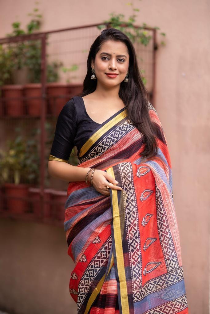 Red Silk Blend Geometric Saree with Unstitched Blouse - Hiral Fashion