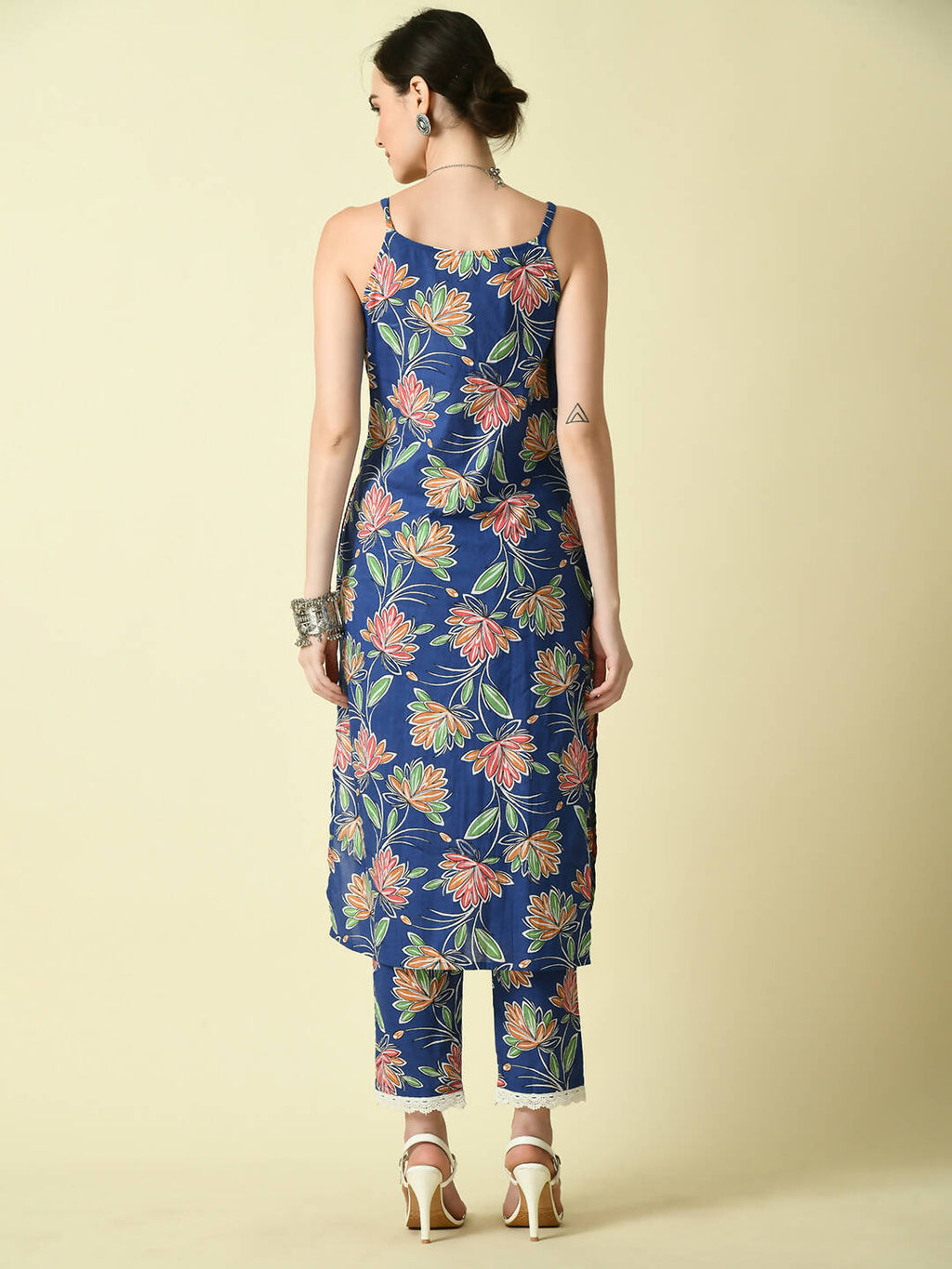 Myshka Women's Blue Straight Printed Kurta